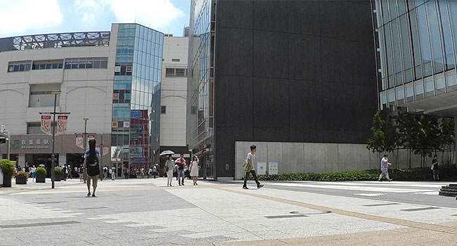 写真：秋葉原駅を駅ロータリー側がら写した様子