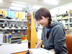 写真：タケノ文具店の竹野美貴子さん
