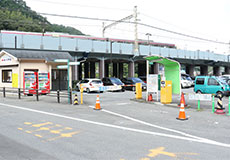 写真：高尾山麓駐車場の入口