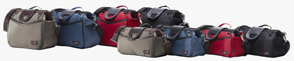 写真：Ｍ、Ｓの2種類での4つのカラーバリエーションのバッグ全種類