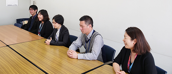 写真：ＮＨＫ学園の先生の様子