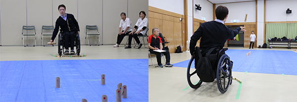 写真：2枚の写真から左は前から移した写真、右の写真は後ろから移した写真を室内環境のブルーシートの上で編集部員の車いすユーザが「モルック」をやっている所