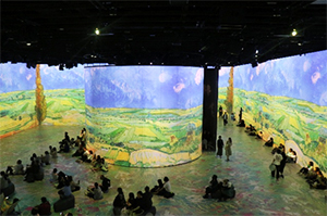 写真：「REVE DES LUMIERES」のメザニンからの風景