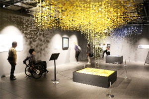 写真：「REVE DES LUMIERES」の会場のアトリエ